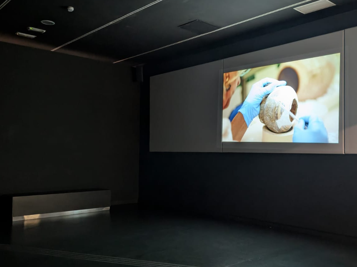 Sala audiovisual de la planta alta del Museo arqueológico de Murcia