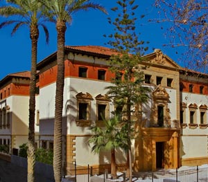 Fachada del Palacio Provincial de Archivos, Bibliotecas y Museos